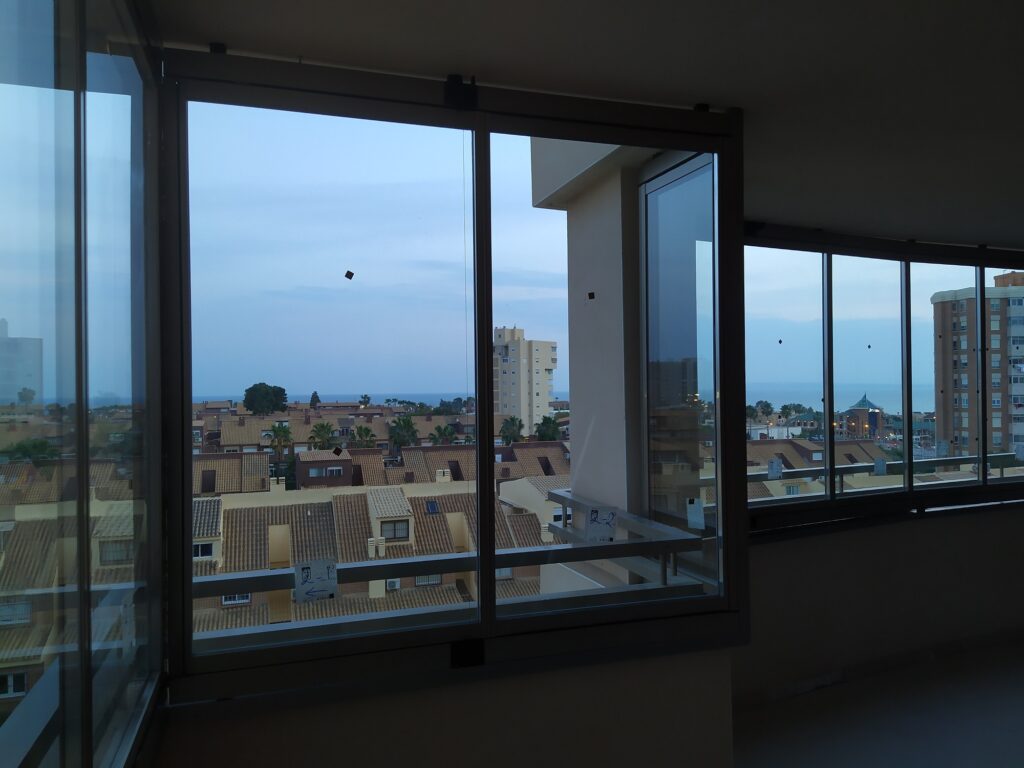 Cortinas de cristal con cámara